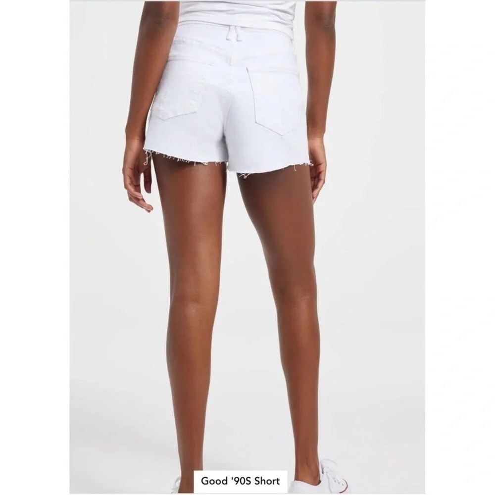 Good American BOMBSHELL SHORTS GBS046T WHITE025 Size 00/24 Inseam 3 1/2 inches